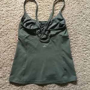 ALO Yoga Tops - Alo Yoga Top ALO Yoga Tops - Alo Yoga Top